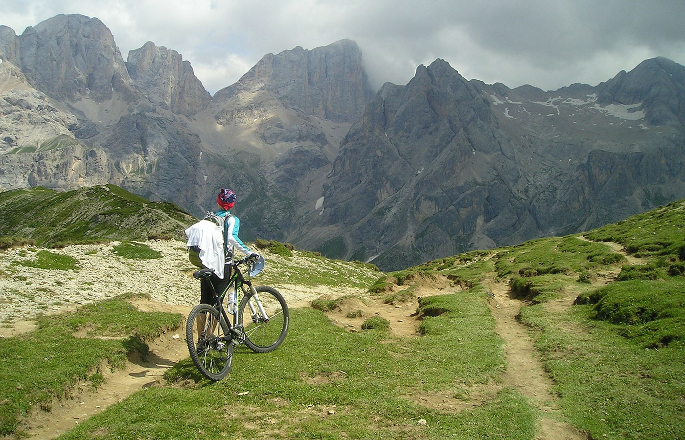mobilità sostenibile nei borghi Dolomiti bicicletta